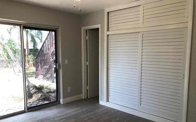 Building Photo - 4882 Pine Cone Ln