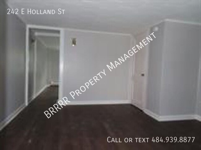 Building Photo - 242 E Holland St