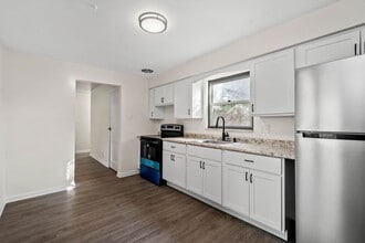 Building Photo - 1653 Suburban Ave