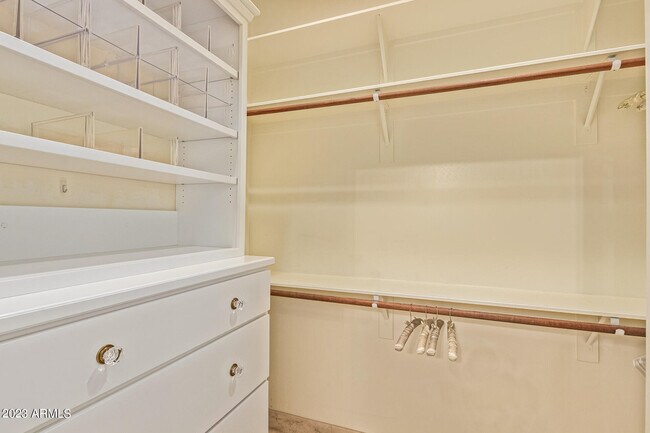 Building Photo - 7232 E Eclipse Dr