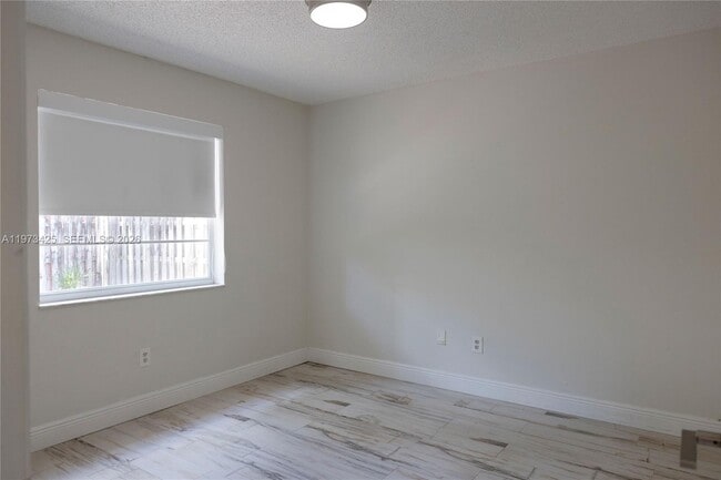 Building Photo - 10121 NW 51st Ln