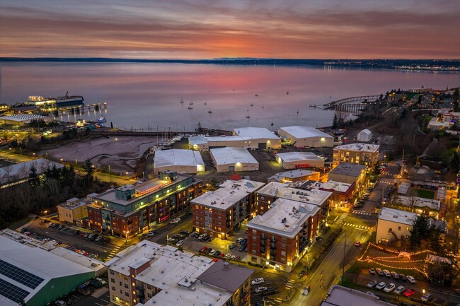 Building Photo - Studio in Heart of Fairhaven