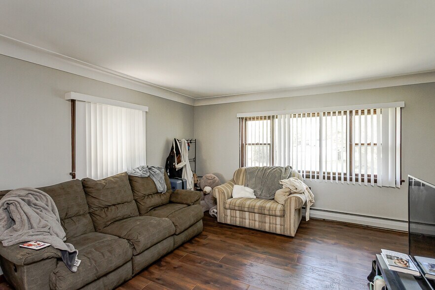 Building Photo - 6125 Seaman Rd