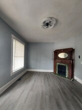 Building Photo - 14 S Williams St