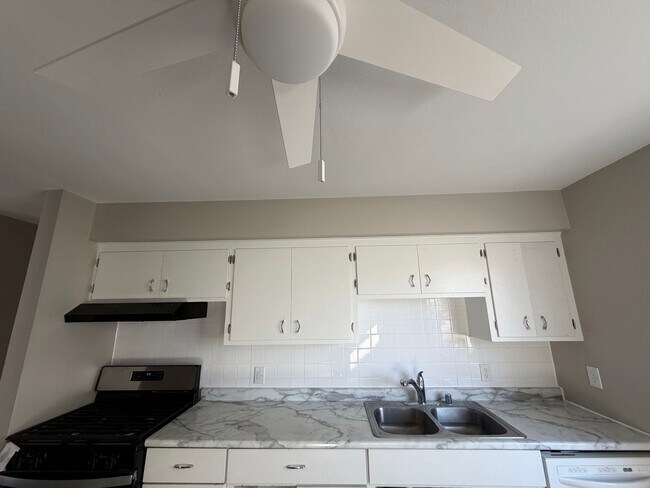 Building Photo - 516-518 South 70th Street