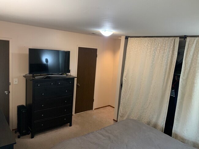 Bedroom One - 230 Castillion Ter