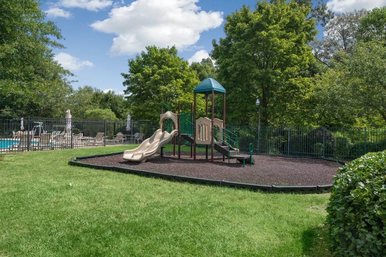 Building Photo - 5020 Babbling Brook Dr