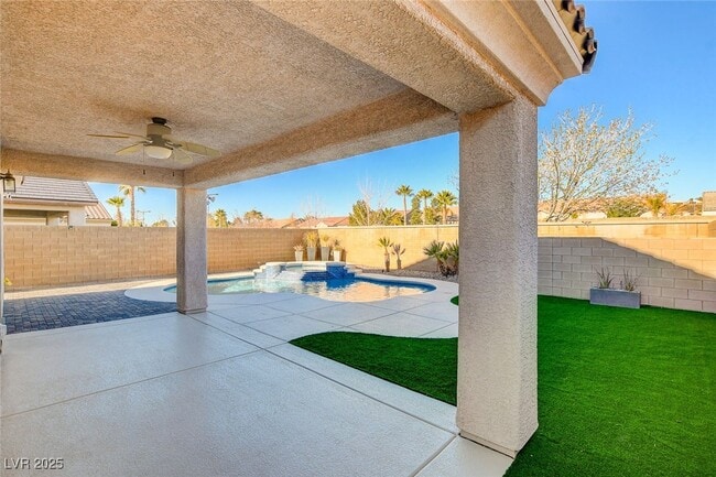 Building Photo - 2536 Sturrock Dr