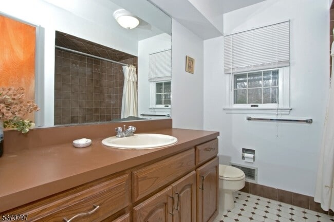 Building Photo - 619 Osio Ln