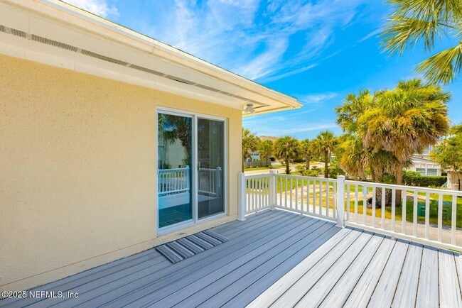 Building Photo - 2103 1st St S