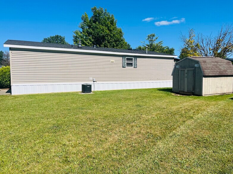 Building Photo - 9363 Little Spruce Ct