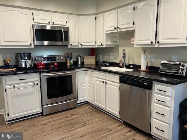 Building Photo - 13105 Windjammer Ave