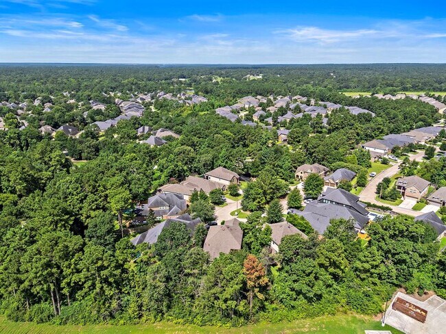 Building Photo - 119 Red Eagle Ct