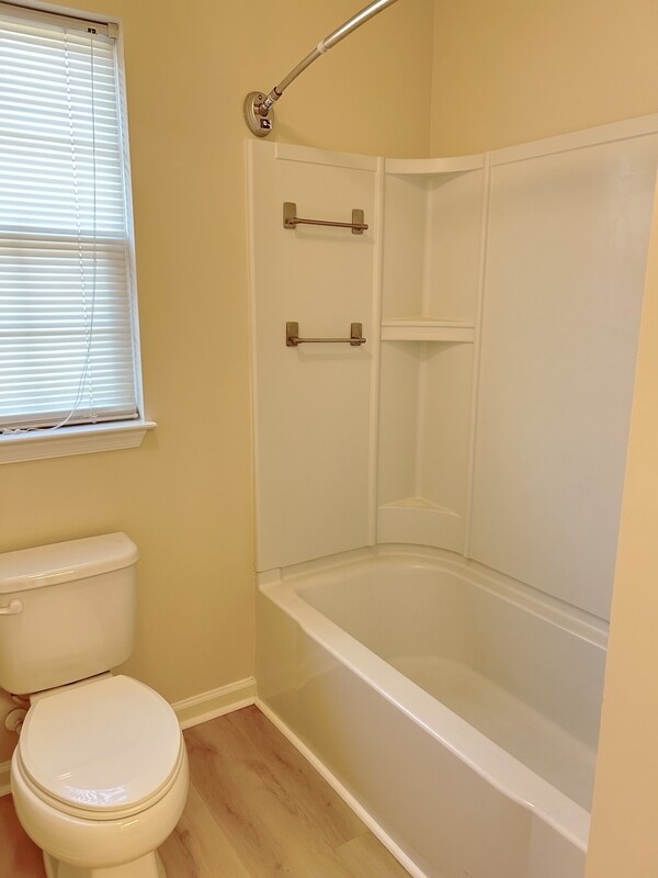 Building Photo - 128 Awendaw Way