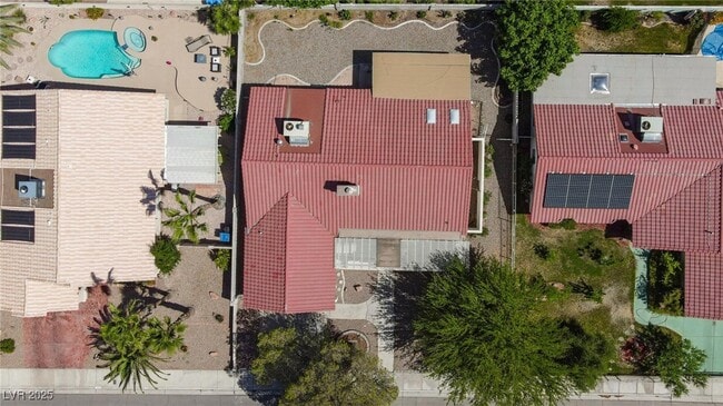 Building Photo - 6442 W Mesa Vista Ave