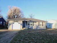 Building Photo - 2234 W Elm Ave