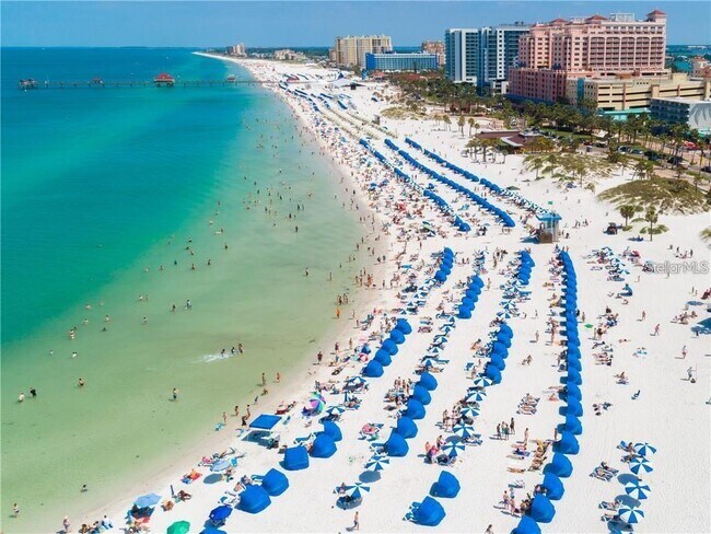 Building Photo - 400 Island Way