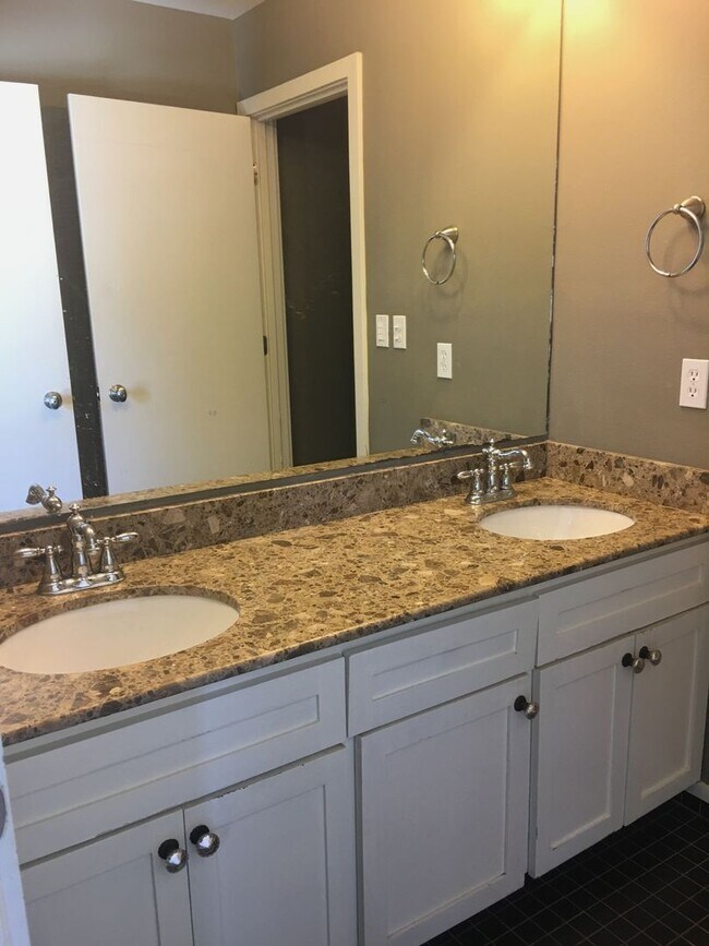 Building Photo - 31 E. Center RES