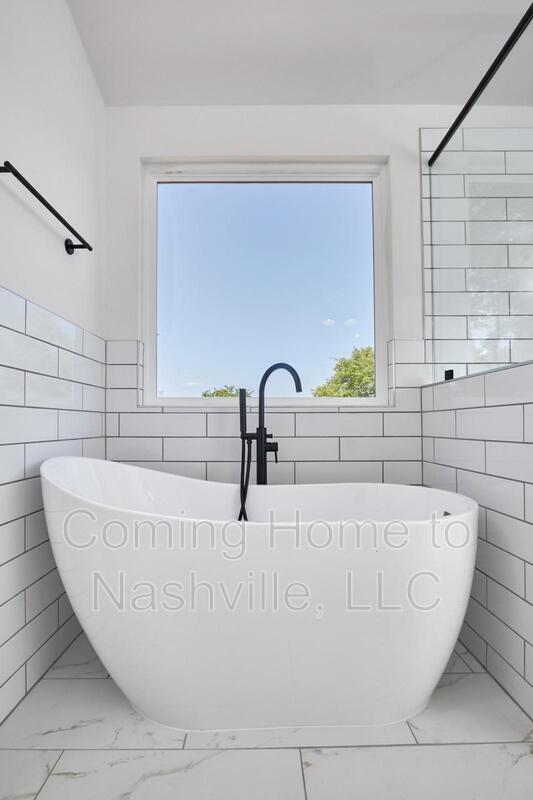 Building Photo - 1719 Pecan St