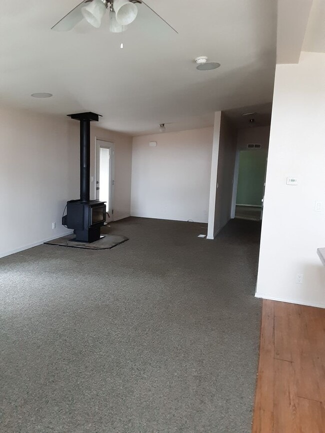 Building Photo - 274 Horseshoe Lake Rd