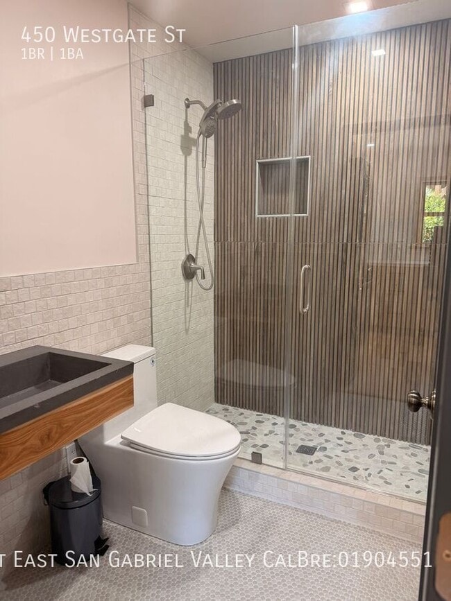 Building Photo - 450 Westgate St