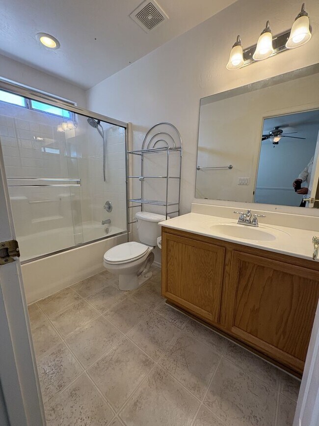 Building Photo - Vail School District 3 bedroom two bath