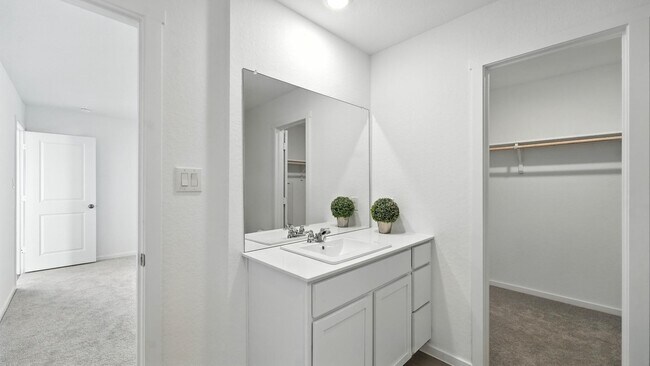 Building Photo - 764 Horsetail Ln