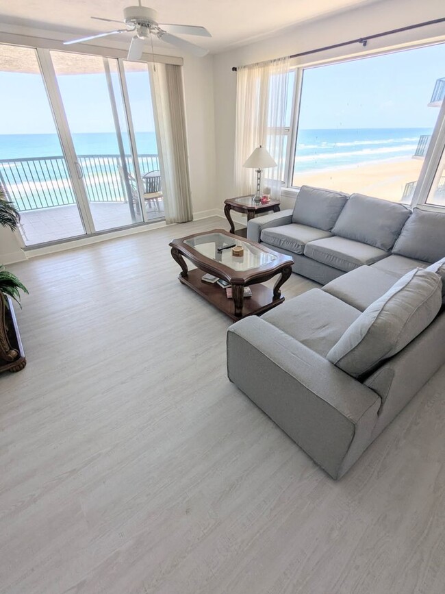 Building Photo - Ocean Front Fully Furnished