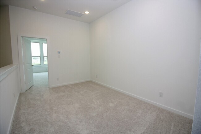 Building Photo - 6527 Scarlet Pond Ln