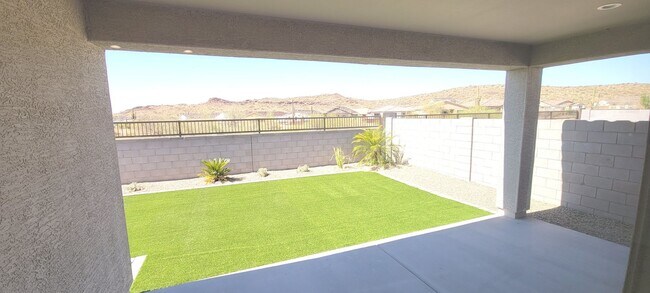 Building Photo - 13573 W Shifting Sands Dr