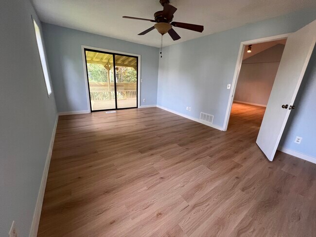 Building Photo - 4812 Bentwood Dr