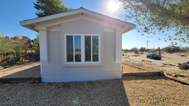 Building Photo - 43371 Cottonwood Rd