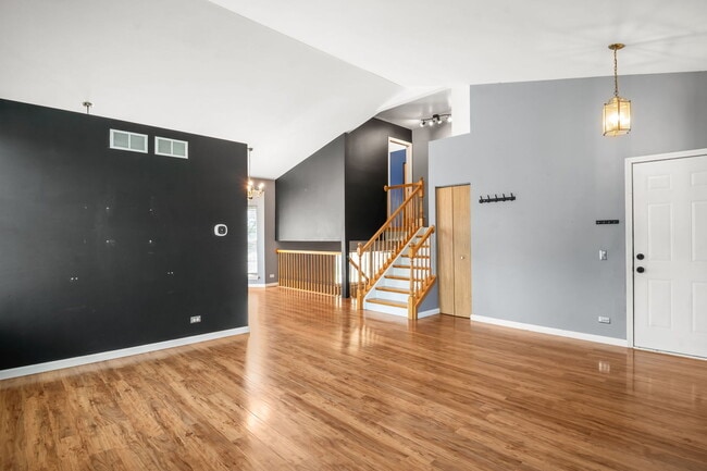 Building Photo - 776 Chesterfield Ln