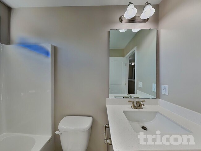 Building Photo - 376 Olde Pl