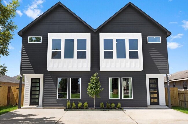 Primary Photo - 8414 Cannon St