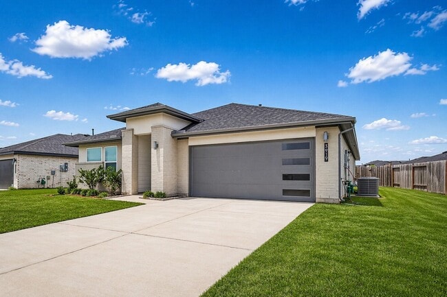 Building Photo - 3919 Sparkman Ln