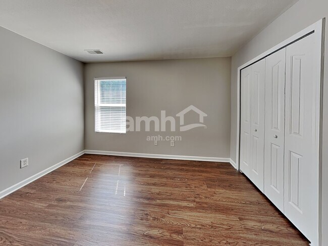 Building Photo - 4003 Saphire Ln