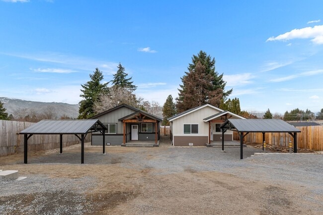 Building Photo - Brand new 2 bed/2 bath, central a/c, dishwasher, washer & dryer, deck & patio! April rent free!