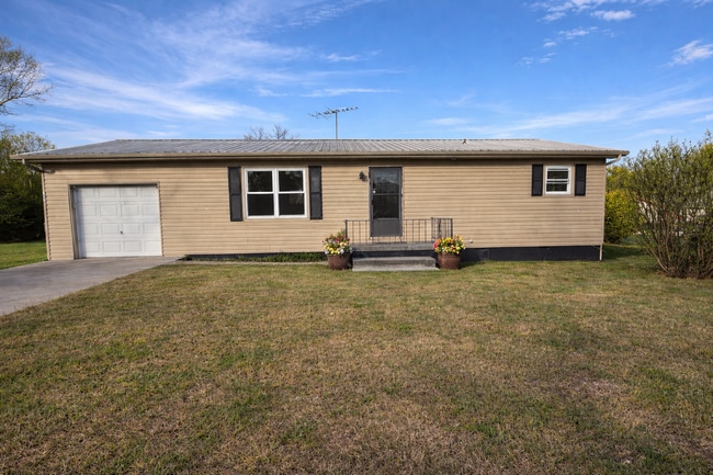 Building Photo - 307 Nancy Dr