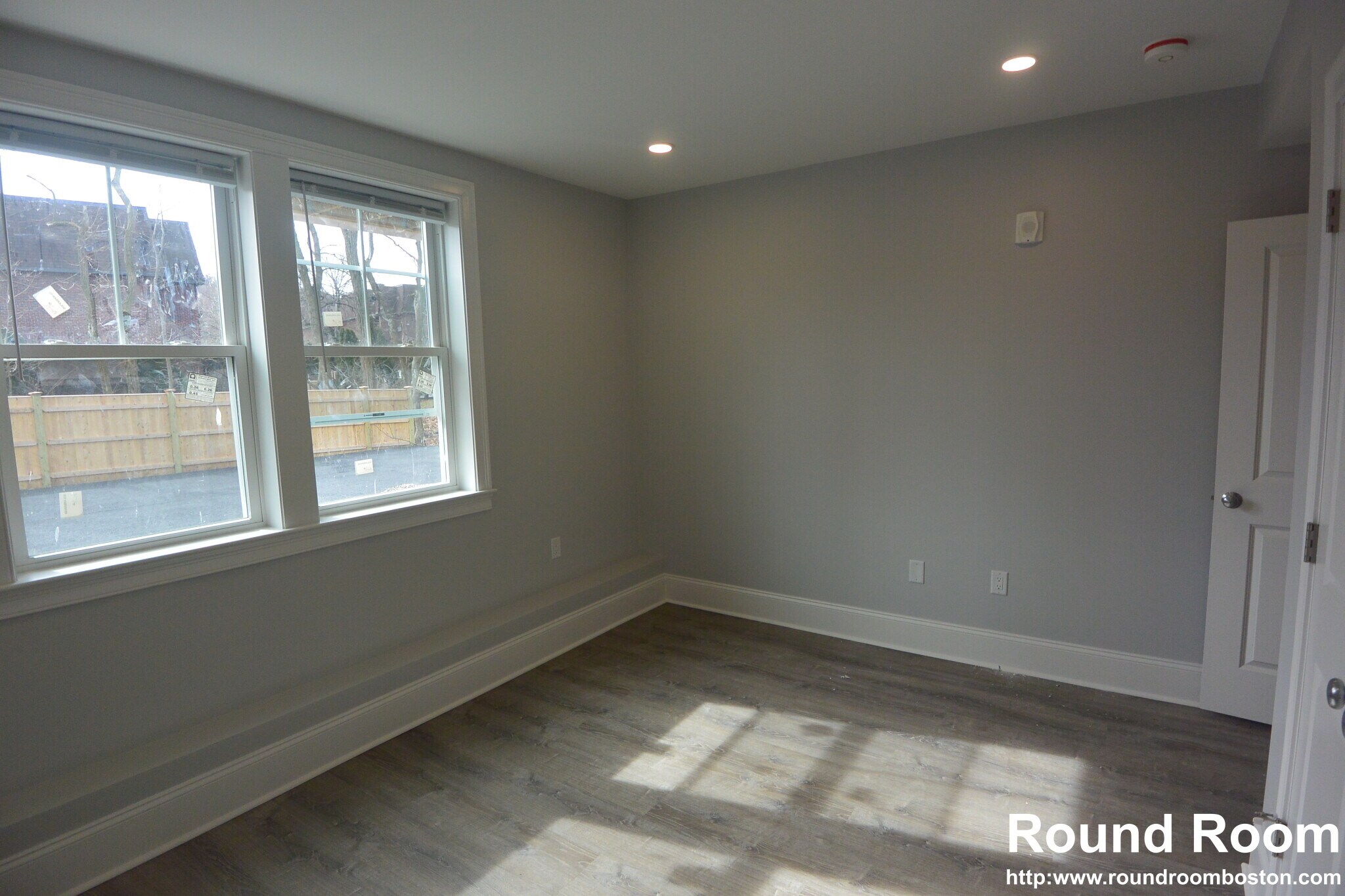 Building Photo - 120 Kenrick St