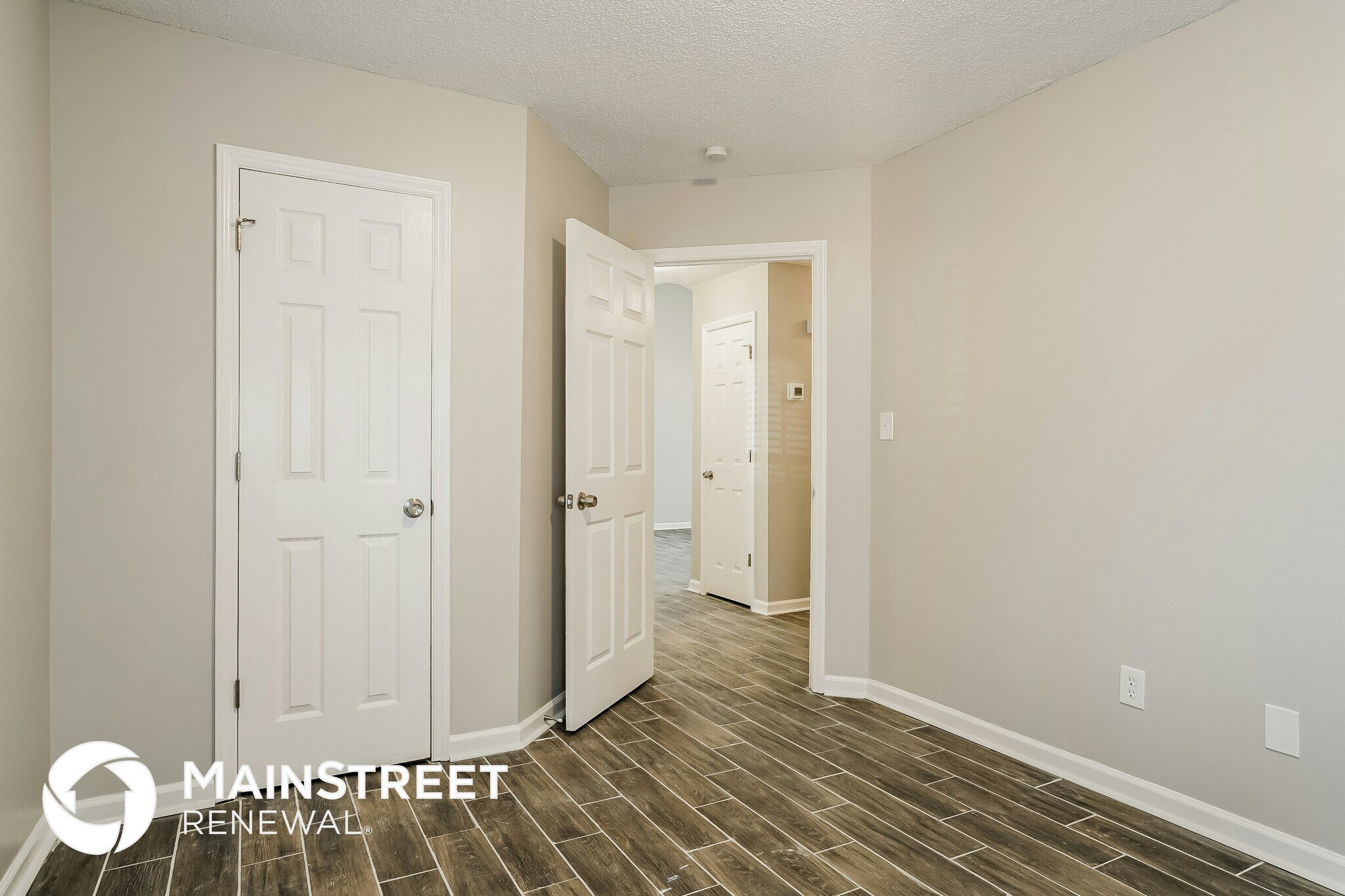 Building Photo - 1915 Collier Rd