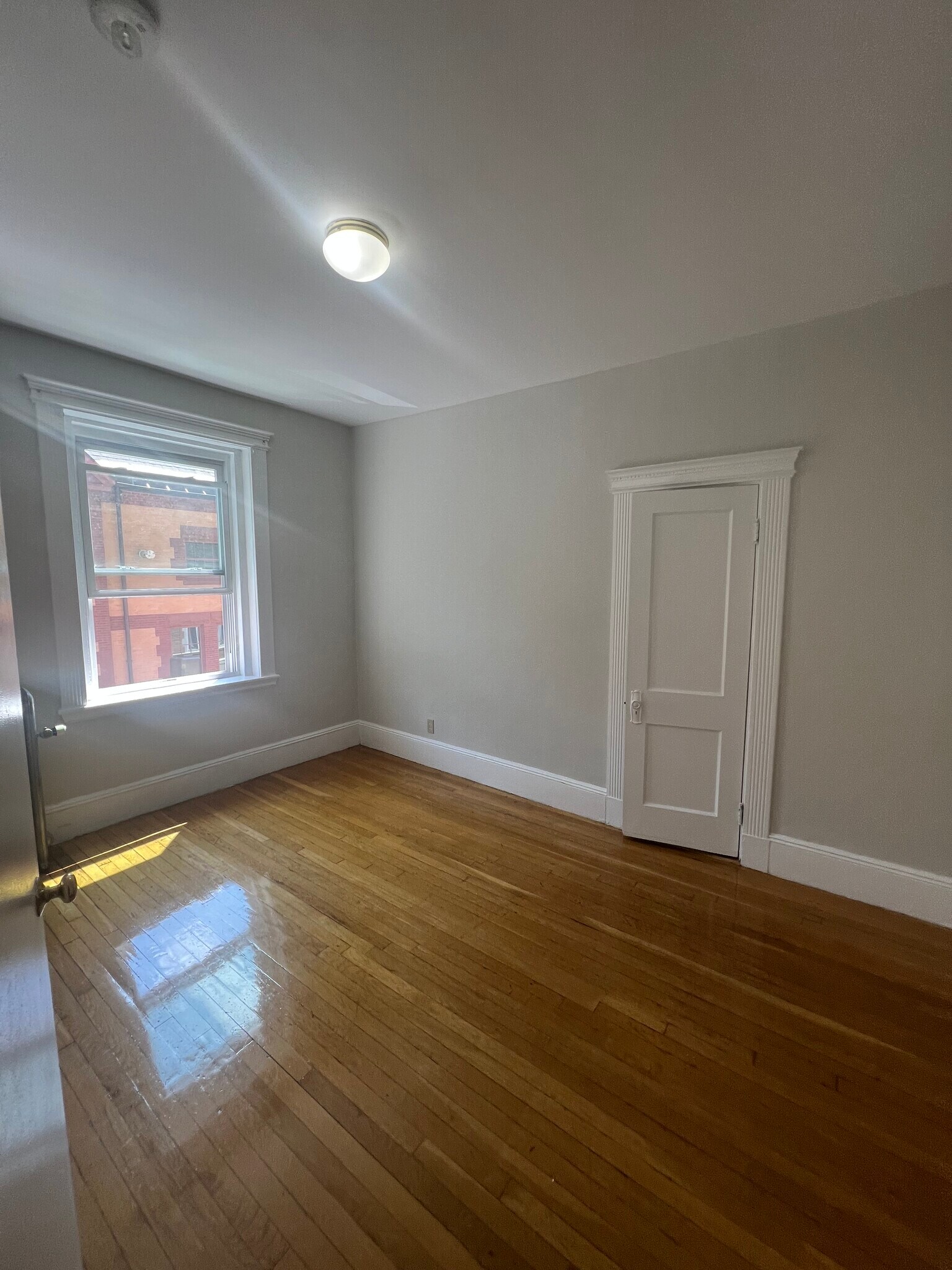 Building Photo - 39 Hemenway St