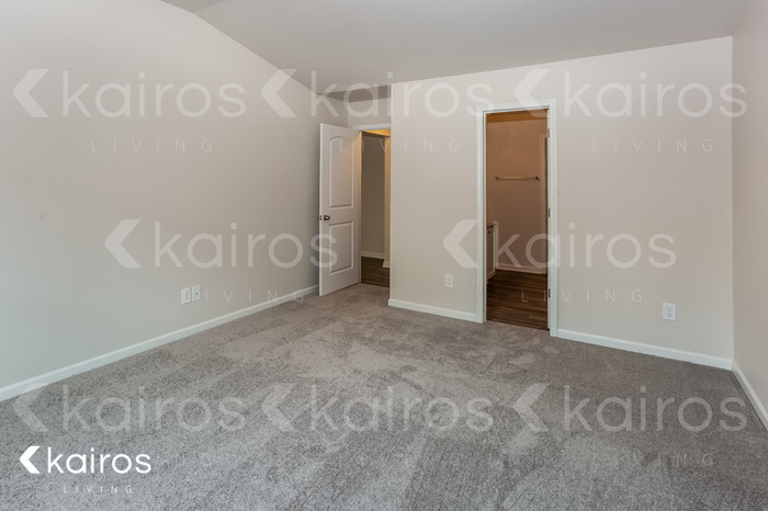 Building Photo - 1201 Silvertrace Dr