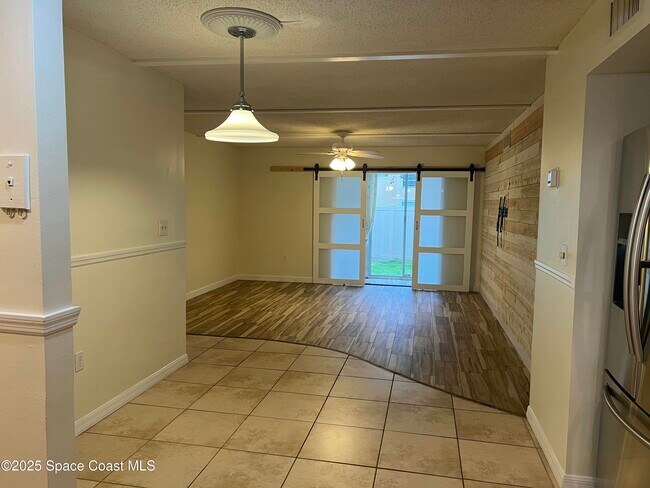 Building Photo - 3135 Shady Dell Ln