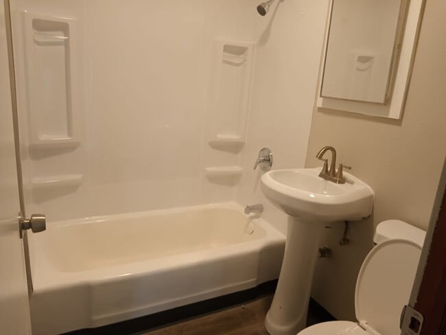 Building Photo - Available now! 2 Bedroom home for rent in ...