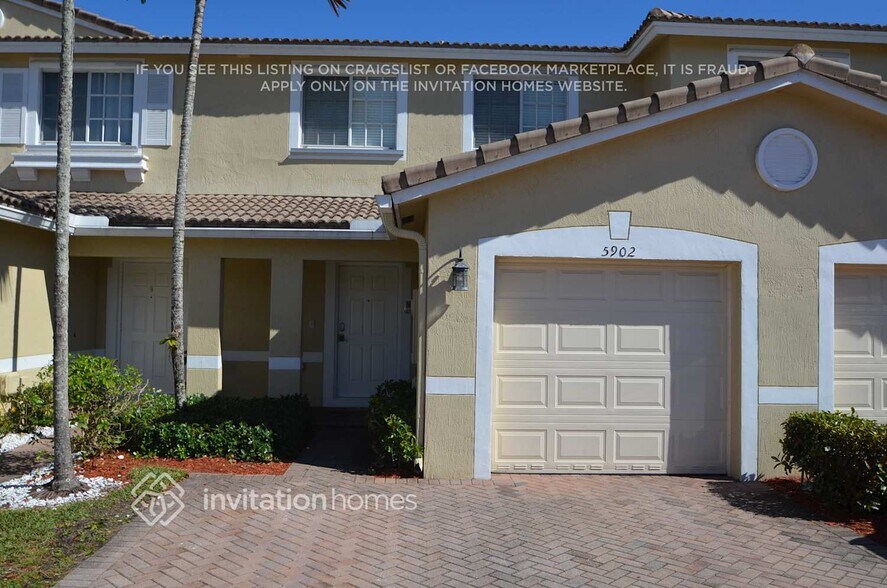 Building Photo - 5902 Royal Way