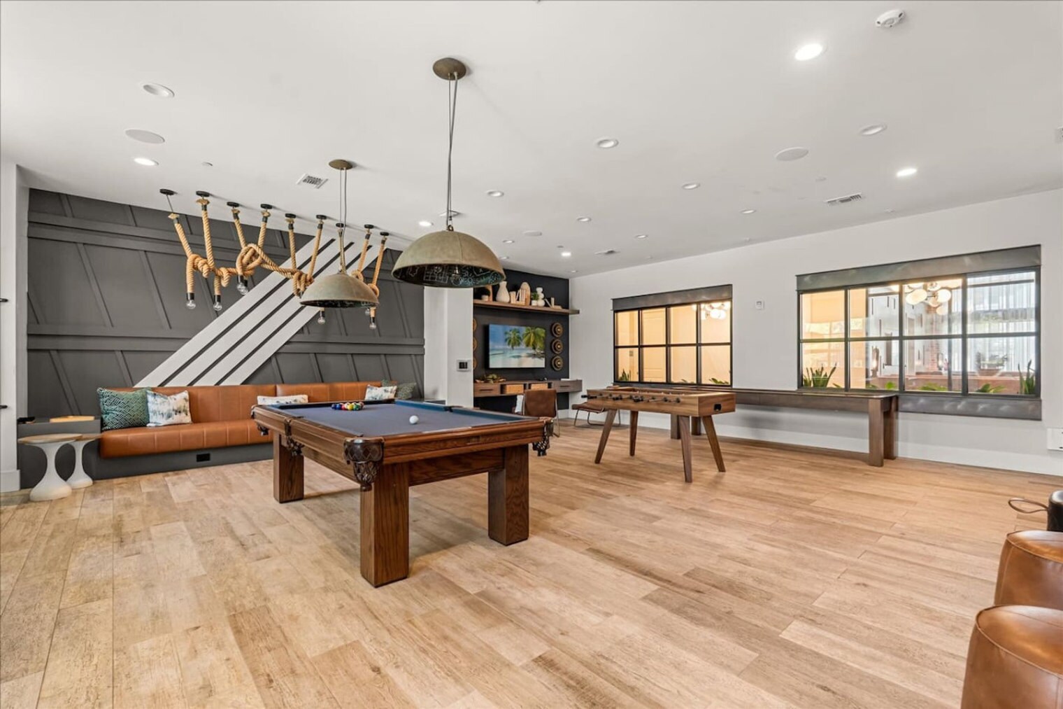 Building Photo - 1223 E Plant St