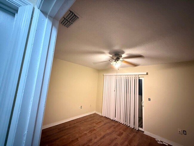Building Photo - 712 Lucaya Dr
