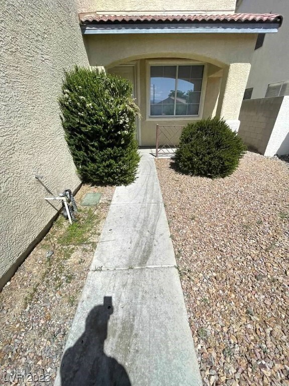 Building Photo - 5738 Bear Springs St