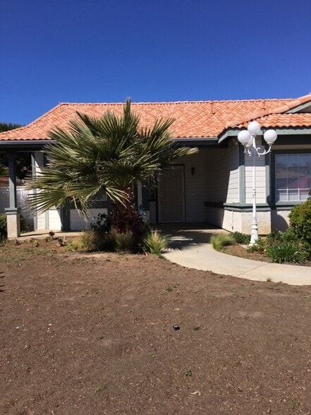 Building Photo - 39431 Bluffside Way